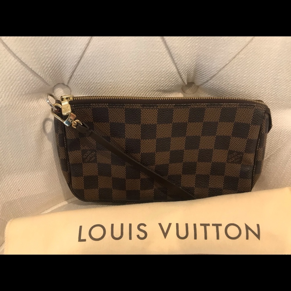 Louis Vuitton Damier Ebene Pouchette